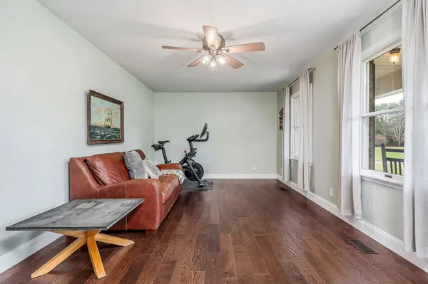 449 Winding Ln, Sparta, TN 38583