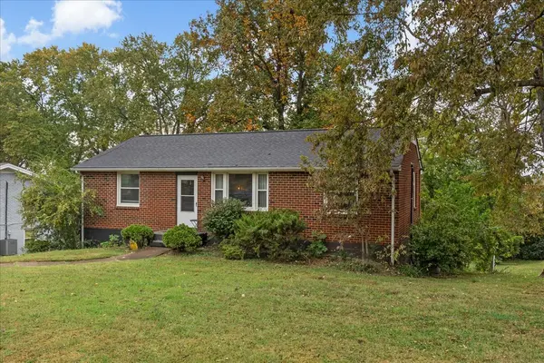 250 Bonnacroft Dr, Hermitage, TN 37076