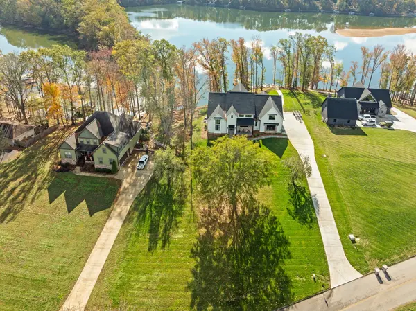 121 Hickory Hill Dr, Estill Springs, TN 37330