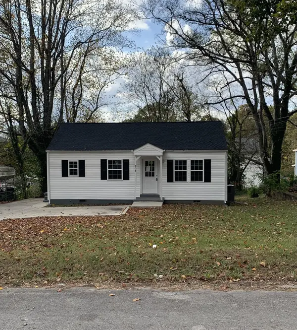 908 E Valley Dr, Columbia, TN 38401