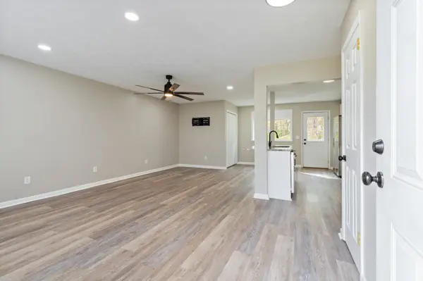 133 Batey Cir, Dickson, TN 37055