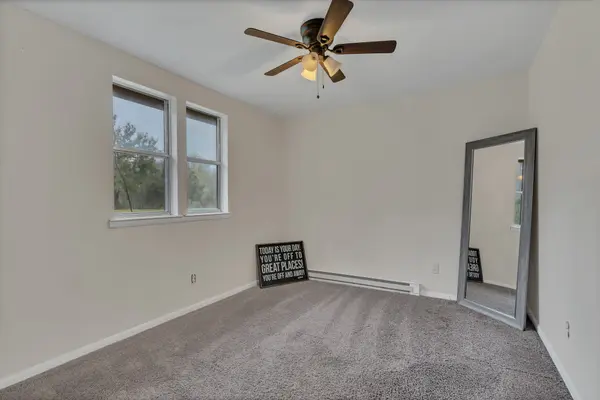 1205 Bloom Landing Rd, Charlotte, TN 37036