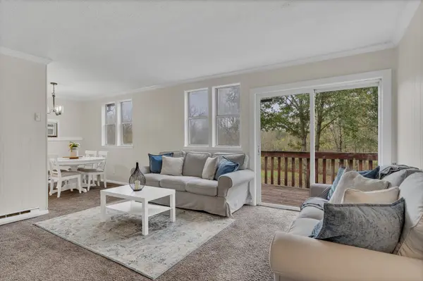 1205 Bloom Landing Rd, Charlotte, TN 37036