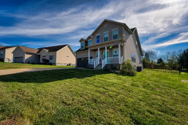 1901 Sheffield Ln, Columbia, TN 38401