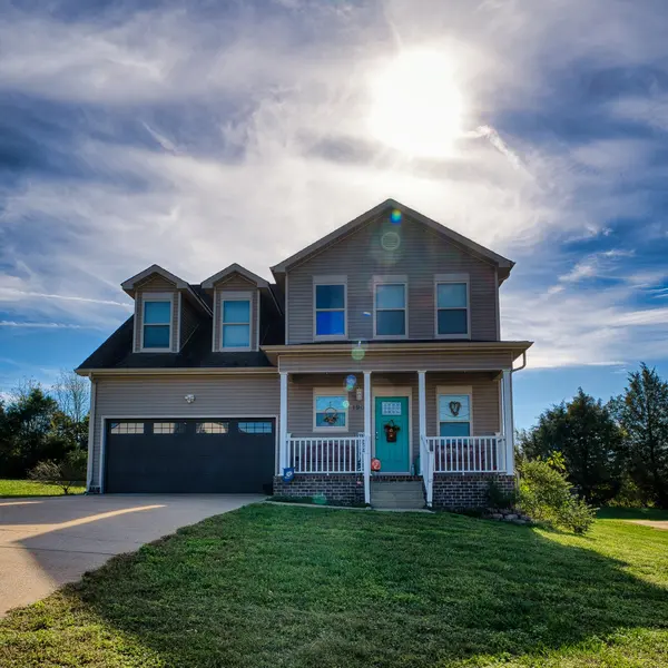 1901 Sheffield Ln, Columbia, TN 38401