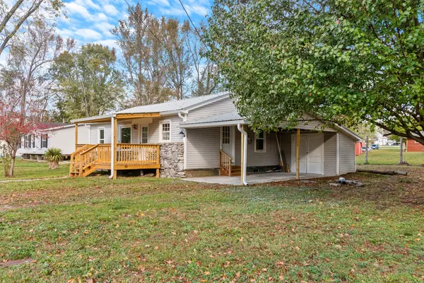 109 Oakwood Dr, Huntland, TN 37345