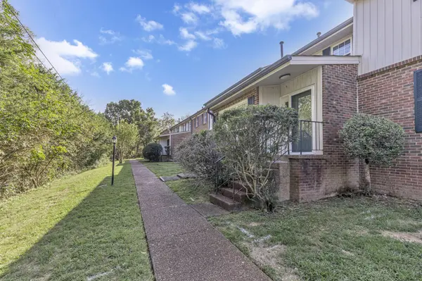 4001 Anderson Rd #D77, Nashville, TN 37217