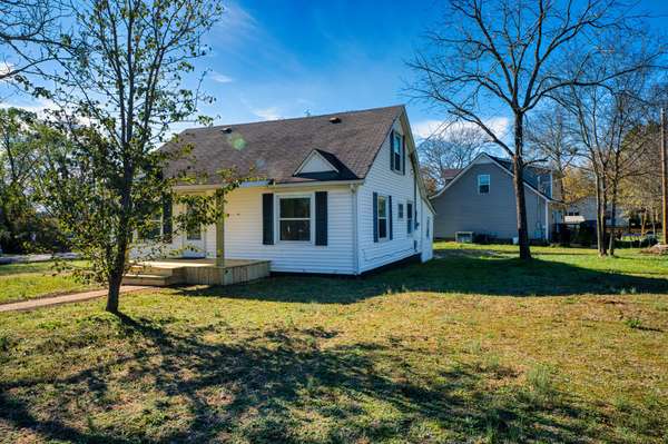 210 Elm Ave, Lewisburg, TN 37091