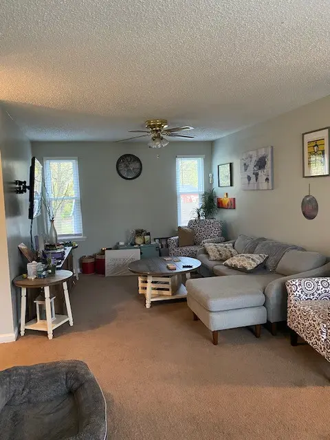 595 Blake Moore Dr, La Vergne, TN 37086