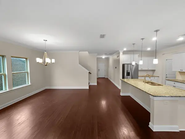 592 Fall Creek Cir, Goodlettsville, TN 37072