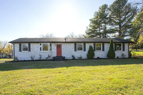 3805 Marydale Ct, Nashville, TN 37207