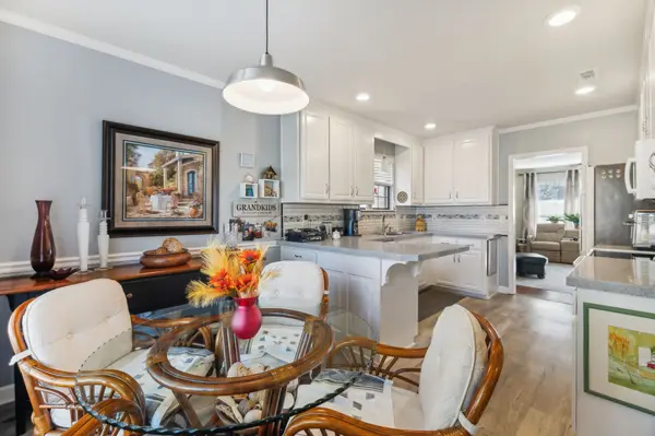 8807 Sawyer Brown Rd, Nashville, TN 37221