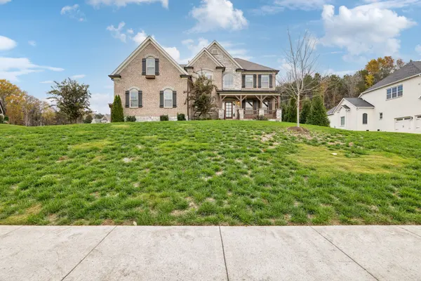 9600 Stonebluff Dr, Brentwood, TN 37027