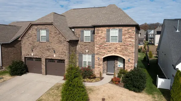 145 Grindstone Dr, Gallatin, TN 37066