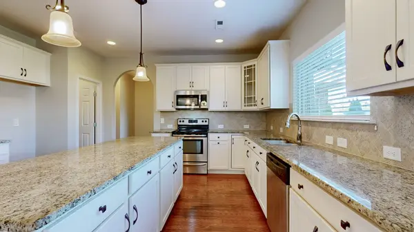 145 Grindstone Dr, Gallatin, TN 37066