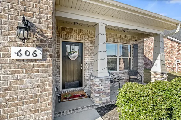 606 Golden Eagle Ct, Eagleville, TN 37060