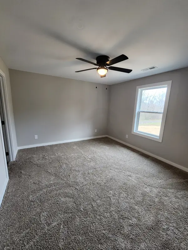 2006 Errel Dowlen Rd, Pleasant View, TN 37146