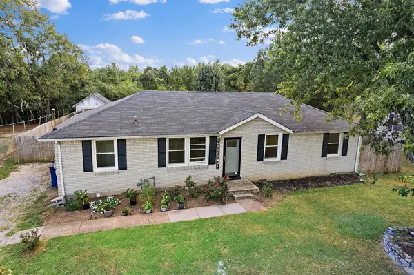 602 Skyline Dr, Columbia, TN 38401