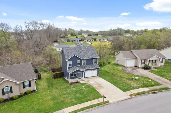 564 Cedar Valley Dr, Clarksville, TN 37043