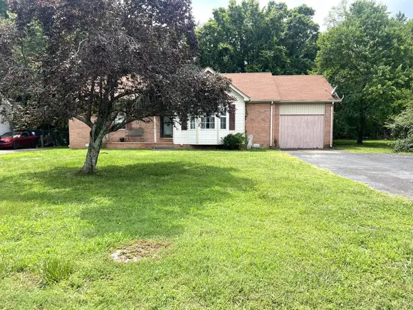 816 Blue Springs Dr, Smyrna, TN 37167