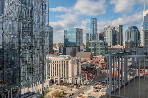 301 Demonbreun St #2020, Nashville, TN 37201