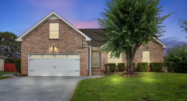 667 Stonewall Ln, Clarksville, TN 37040