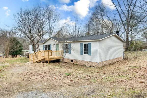 9727 Honey Hill Dr, Bon Aqua, TN 37025