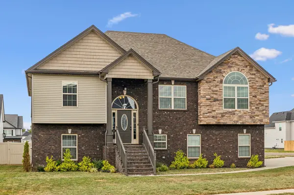 926 Isaac Dr, Clarksville, TN 37040