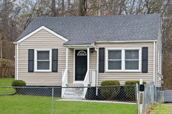 971 Swift Dr, Clarksville, TN 37040
