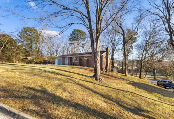 949 Norman Dr, Clarksville, TN 37040