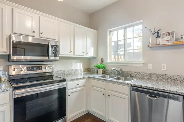 855 S Douglas Ave, Nashville, TN 37204