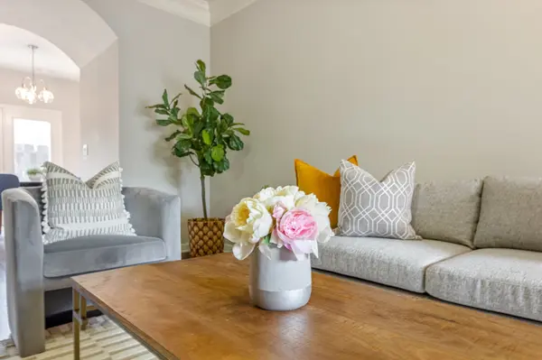855 S Douglas Ave, Nashville, TN 37204