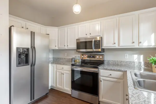 855 S Douglas Ave, Nashville, TN 37204