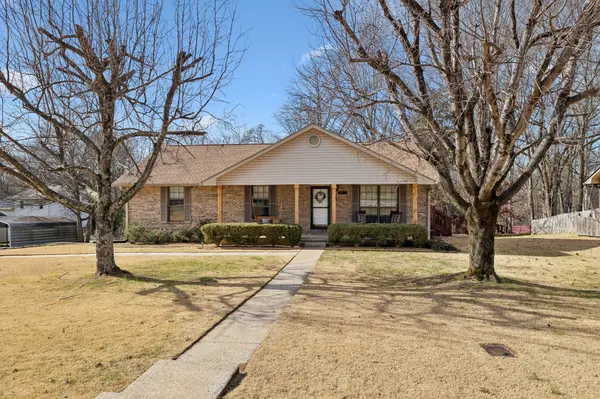 407 Lookout Dr, Columbia, TN 38401