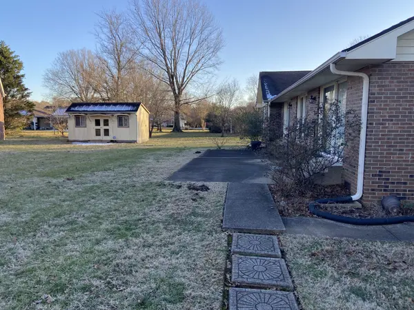 2208 Red Fox Ct, Murfreesboro, TN 37129