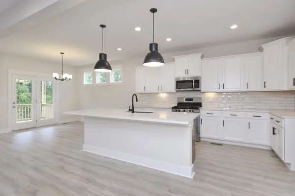 111 Cryer Dr, Gallatin, TN 37066