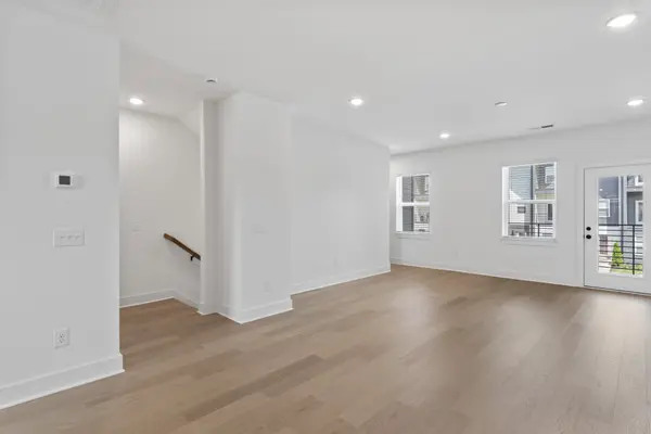 550 Markham St #9, Nashville, TN 37214