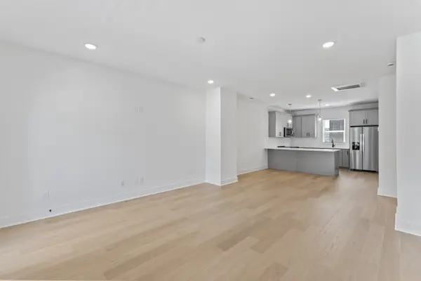 550 Markham St #9, Nashville, TN 37214