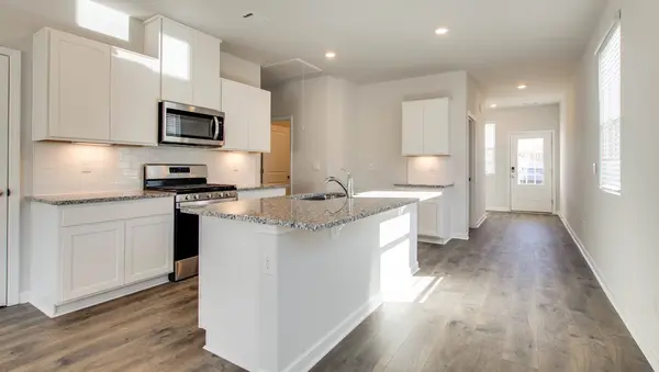 7042 Lang Avenue, White House, TN 37188