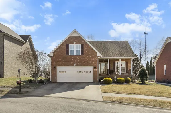214 Winfrey Ct,  Pleasant View,  TN 37146
