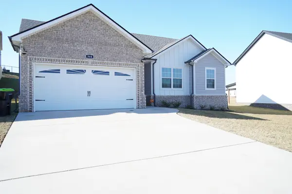 844 Lillian Grace Dr, Clarksville, TN 37043