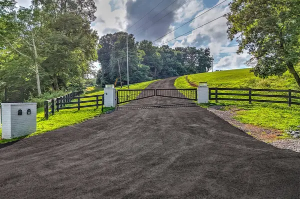 3148 Highway 76, Portland, TN 37148