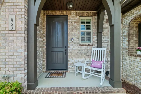 1953 Newark Ln, Thompsons Station, TN 37179