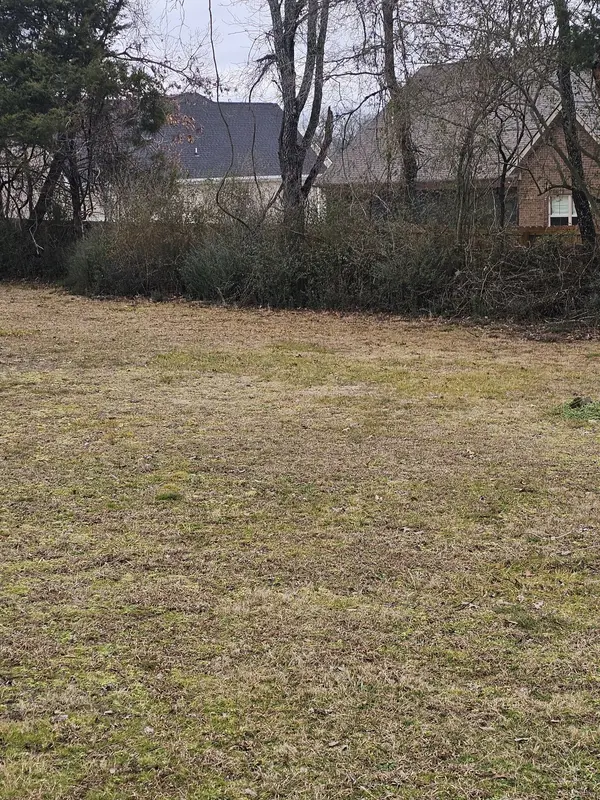 1318 Riley Creek Rd, Tullahoma, TN 37388
