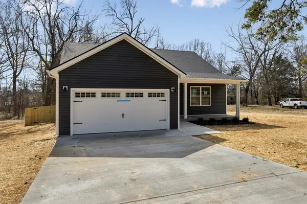 44 Idlewild Spur, Oak Grove, KY 42262