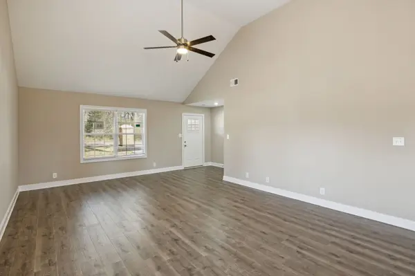 44 Idlewild Spur, Oak Grove, KY 42262