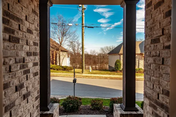 2008 Chadwell Overlook Dr, Madison, TN 37115