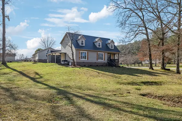 215 Glenview Dr, Estill Springs, TN 37330