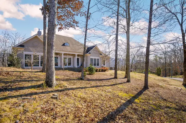 535 Whispering Pines Drive, Trenton, GA 30752