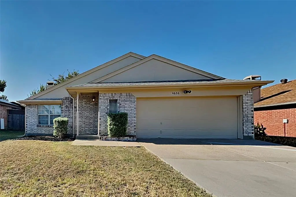 4636 Feathercrest Drive, Fort Worth, TX 76137